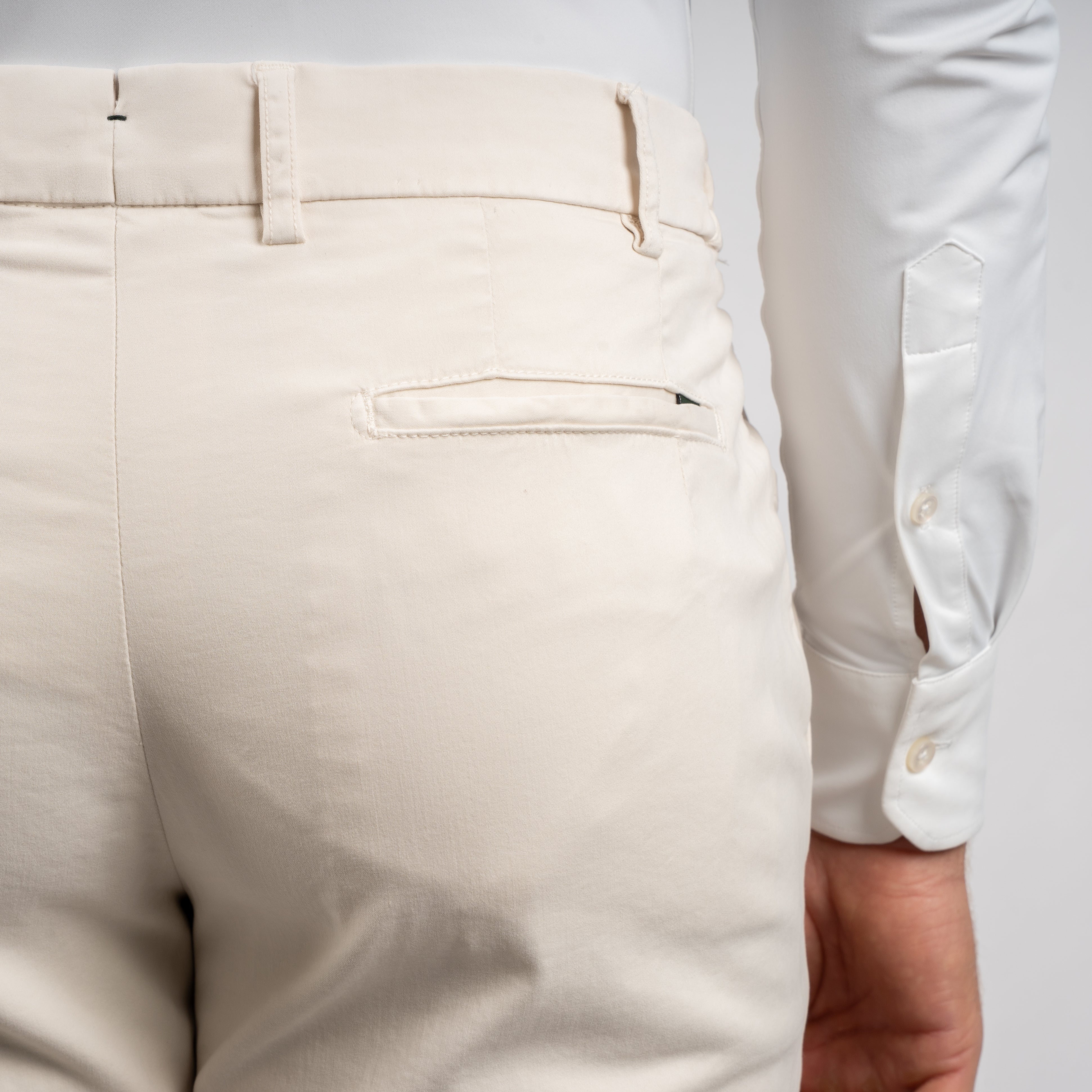 Berwich Chino Off-White | Morello Elax