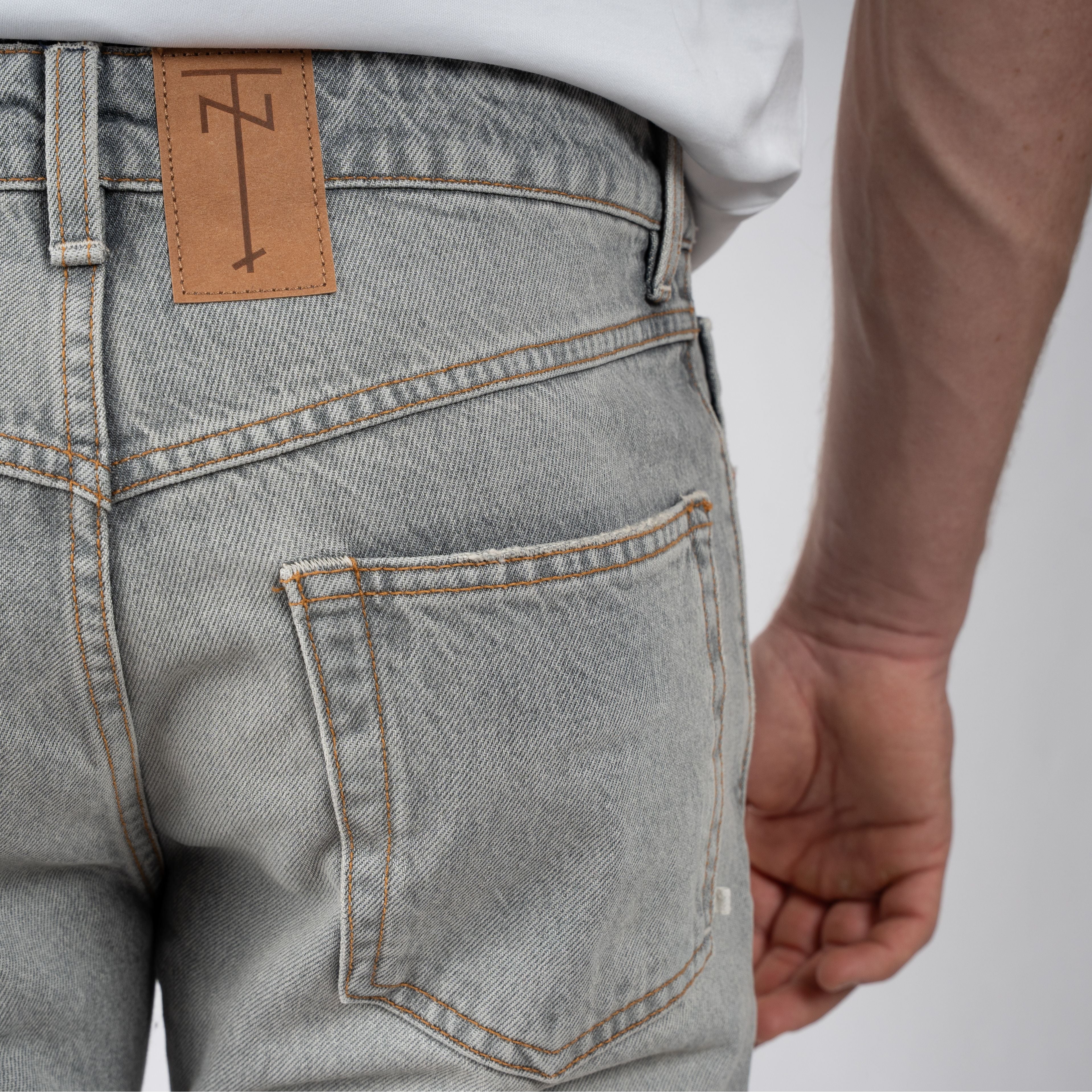 Tenue. Jeans Grijs | Jackson MOJAVE