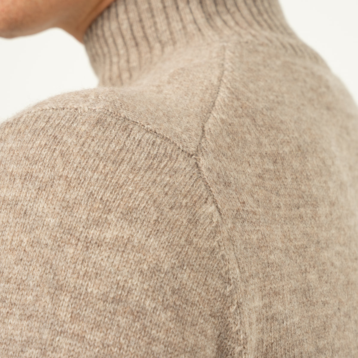 SEVEN DIALS Gebreide Turtleneck Trui Zand | Emsley
