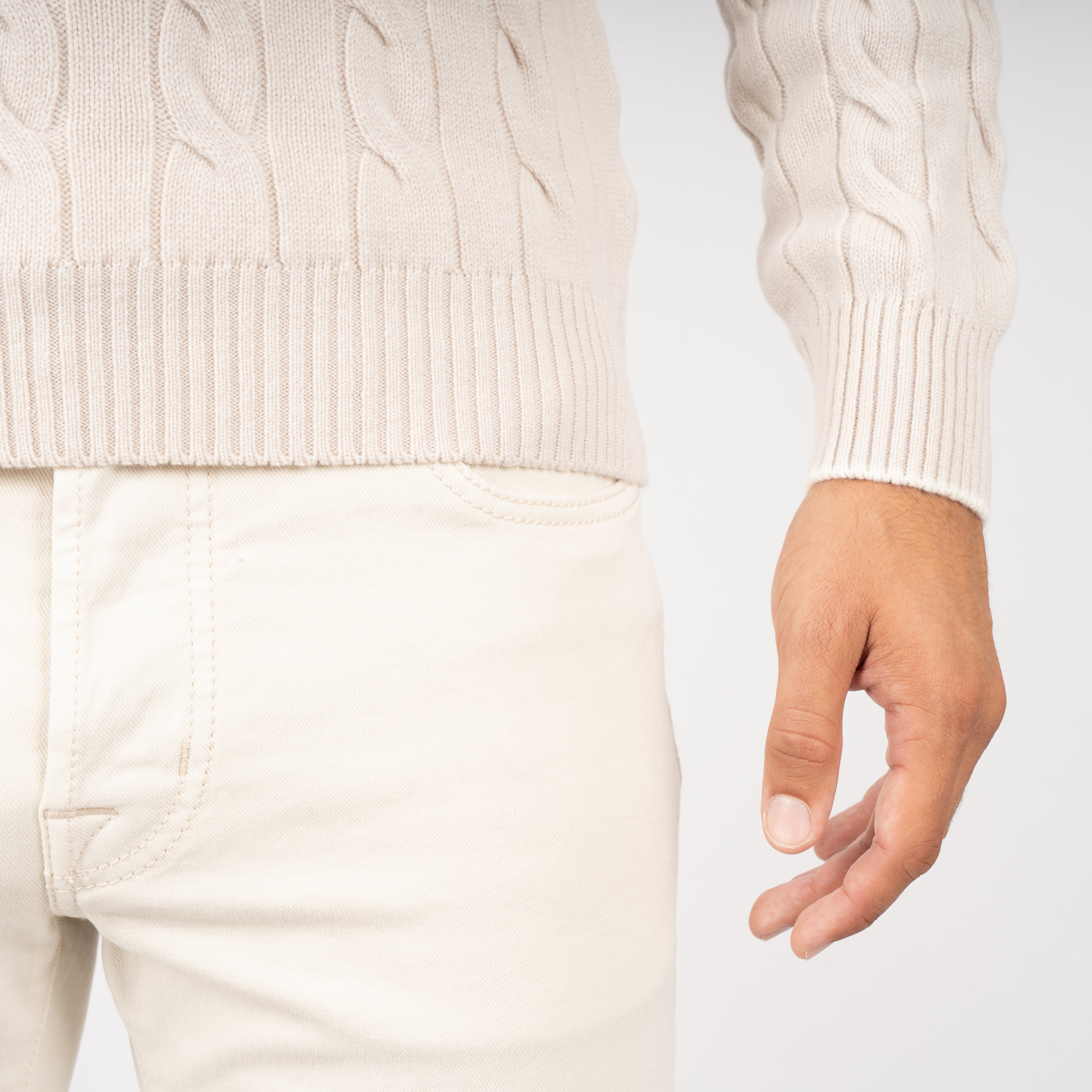 Gran Sasso Gebreide Kabeltrui met Knopenlijst Crème | Cashmere Lana