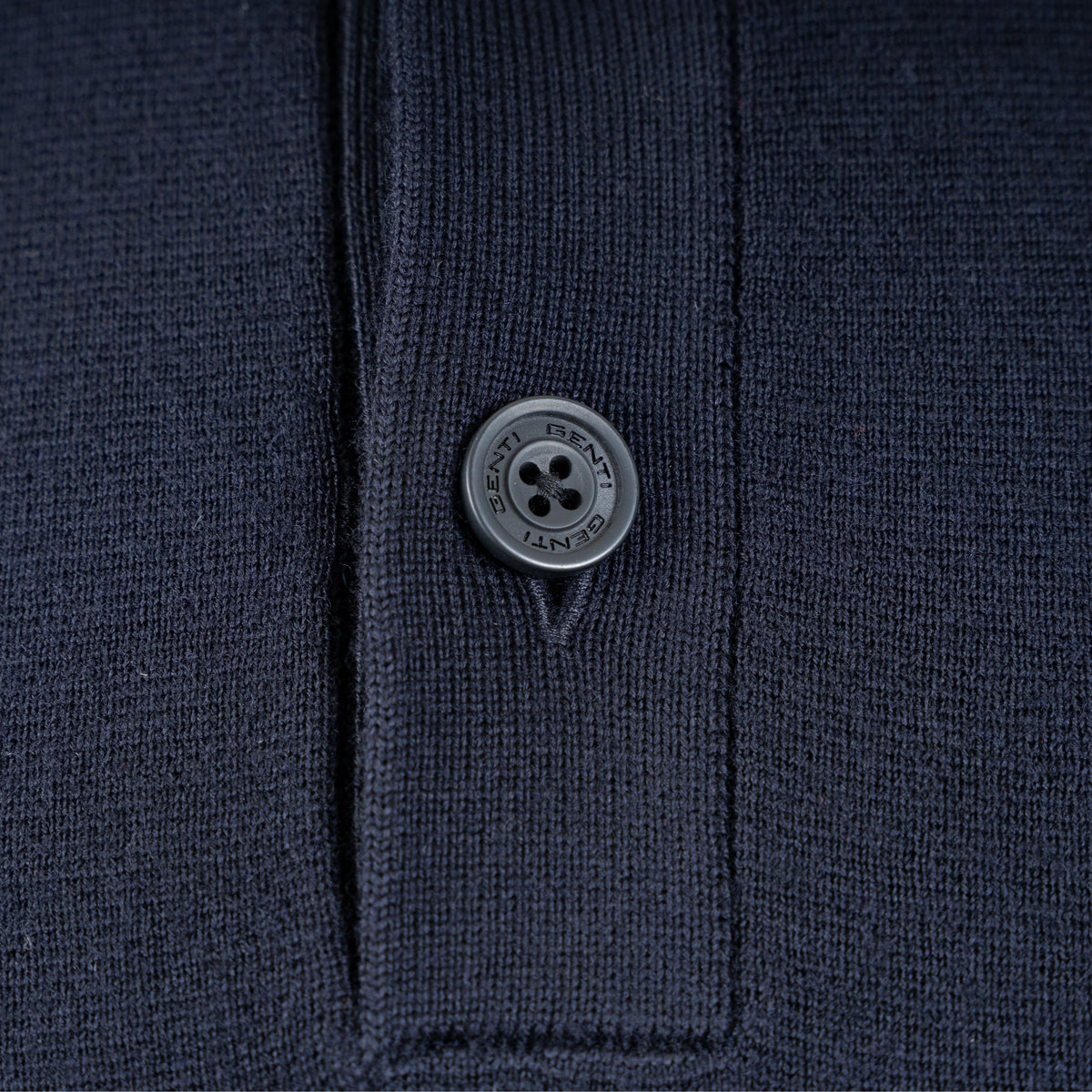 Genti Gebreide Trui met Knopenlijst Blauw | Wool