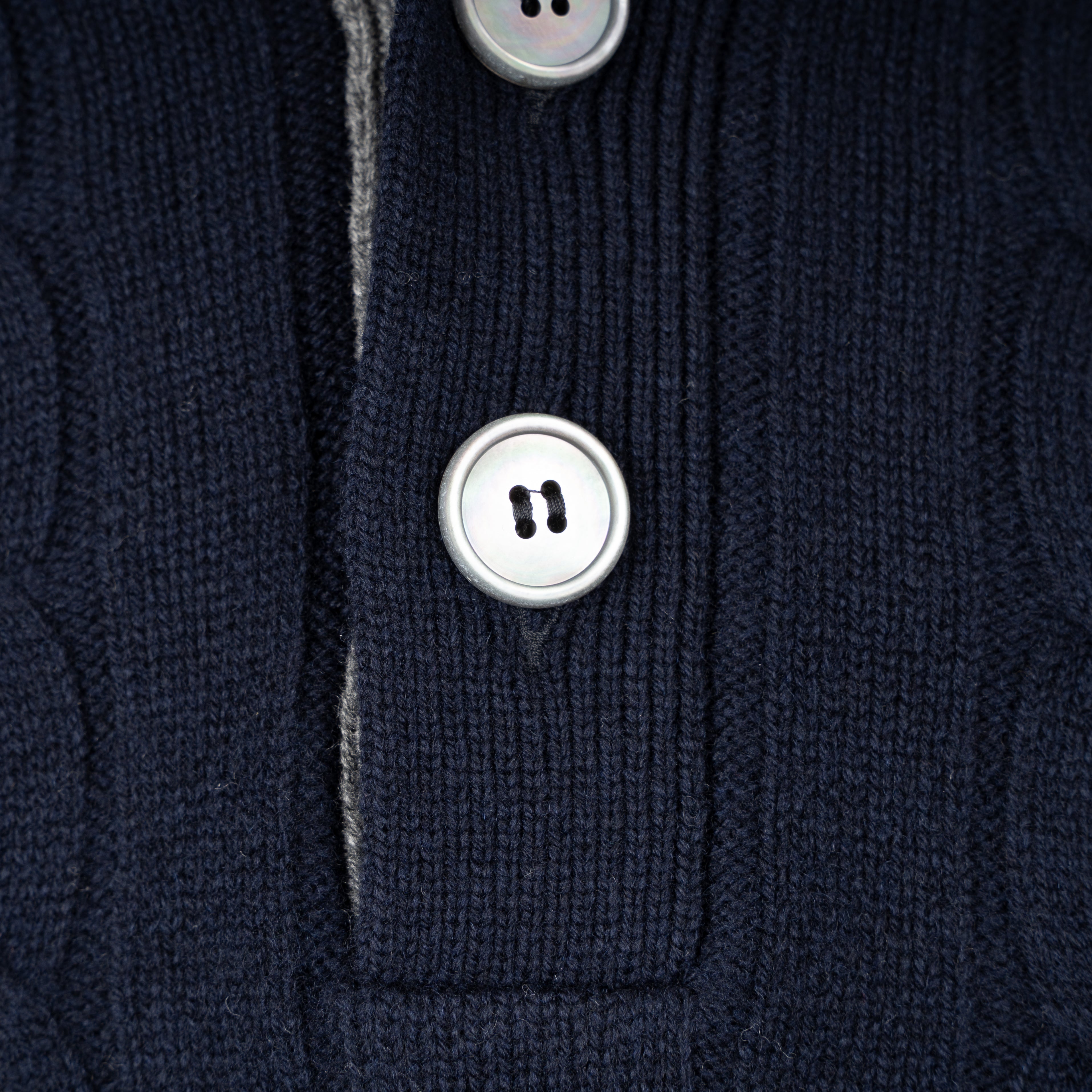 Gran Sasso Gebreide Kabeltrui met Knopenlijst Blauw | Cashmere Lana