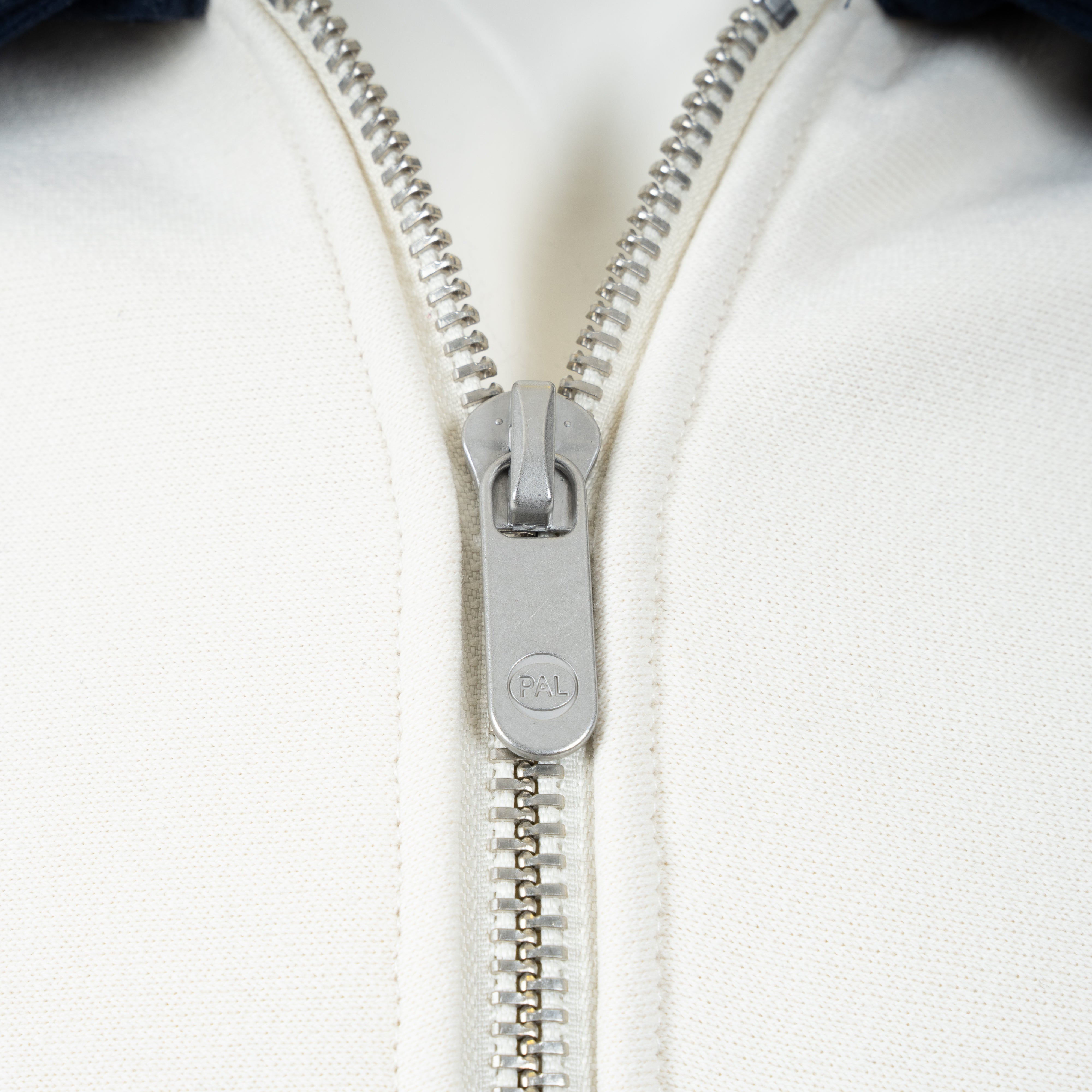 Pal Sporting Goods Sweater met Rits Crème & Blauw | Pre Game