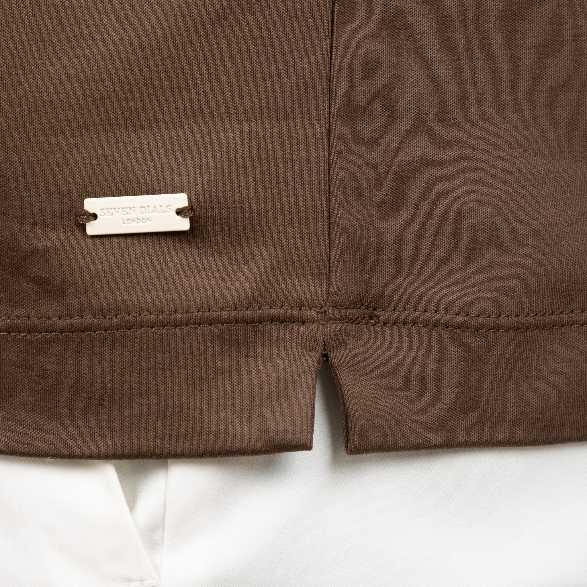 SEVEN DIALS T-Shirt Bruin | Nalon
