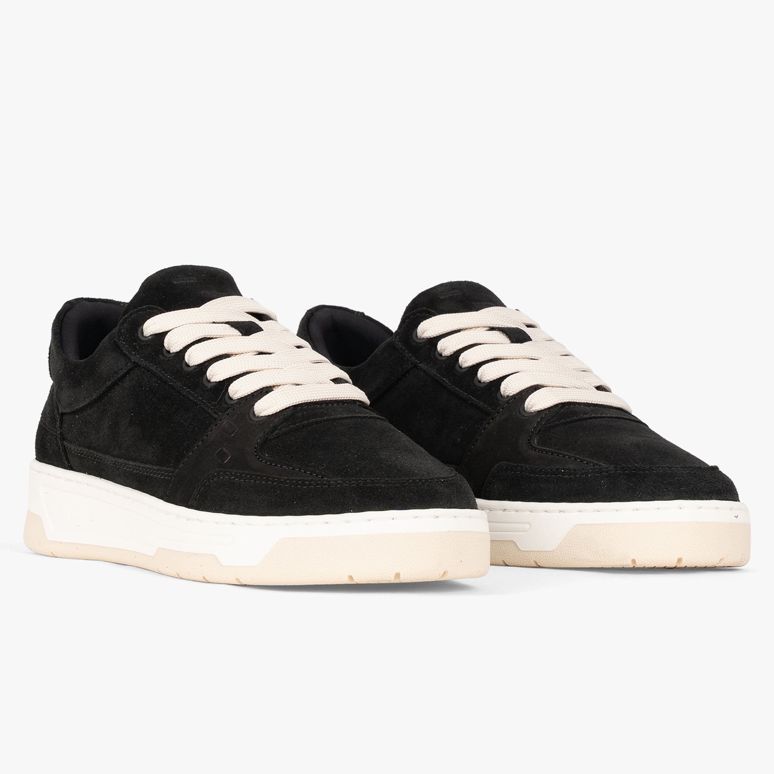 Filling Pieces Sneakers Zwart | Low Vise Suede