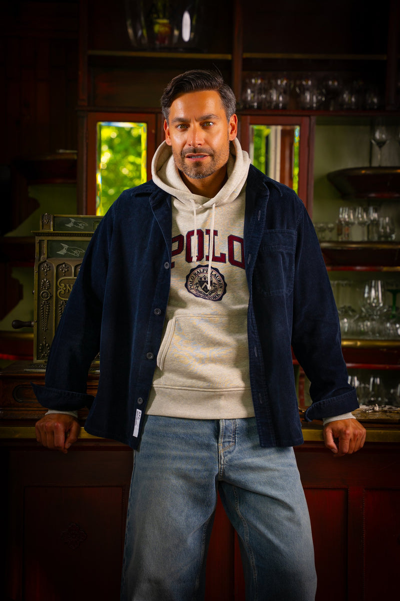 Outfit 43 – Blauw A.P.C. corduroy overshirt over Ralph Lauren hoodie met Tenue. jeans