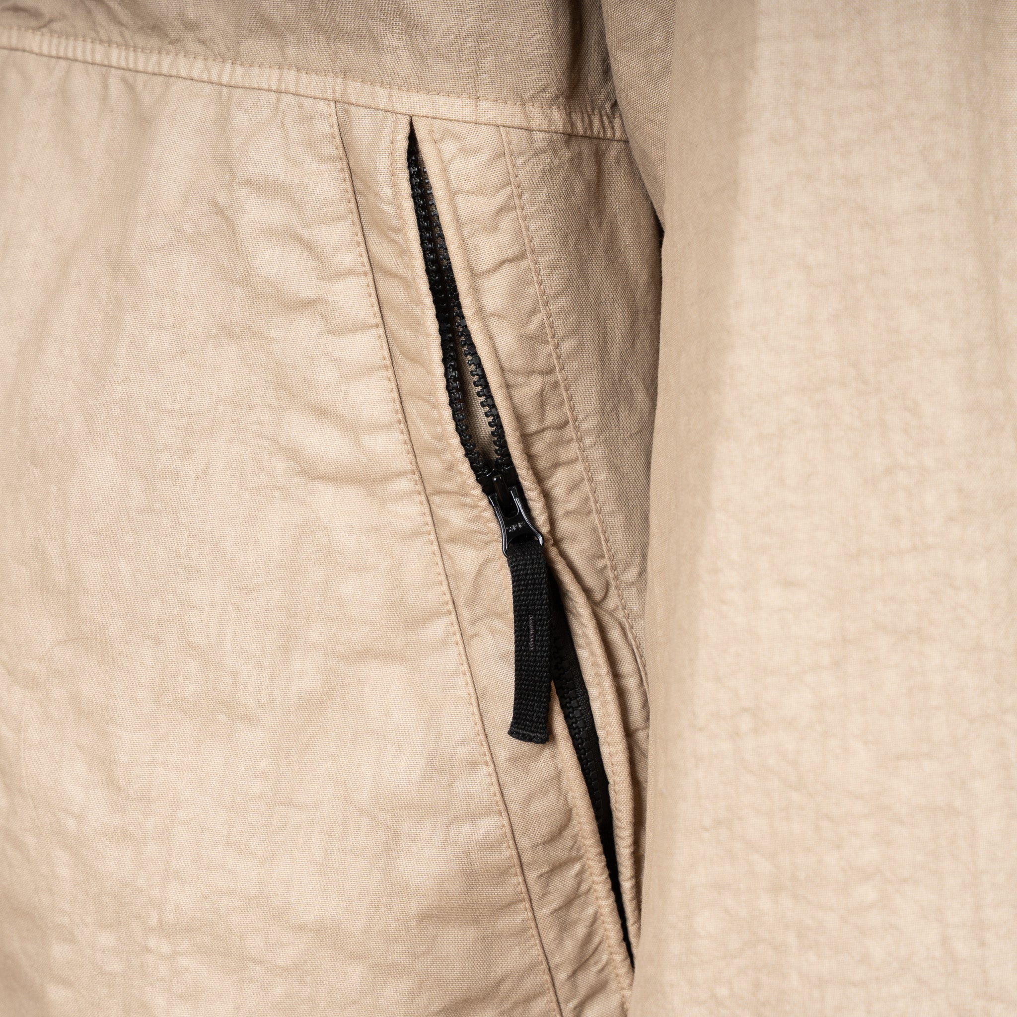 Stone Island Jack Zand | Organic Look Nylon