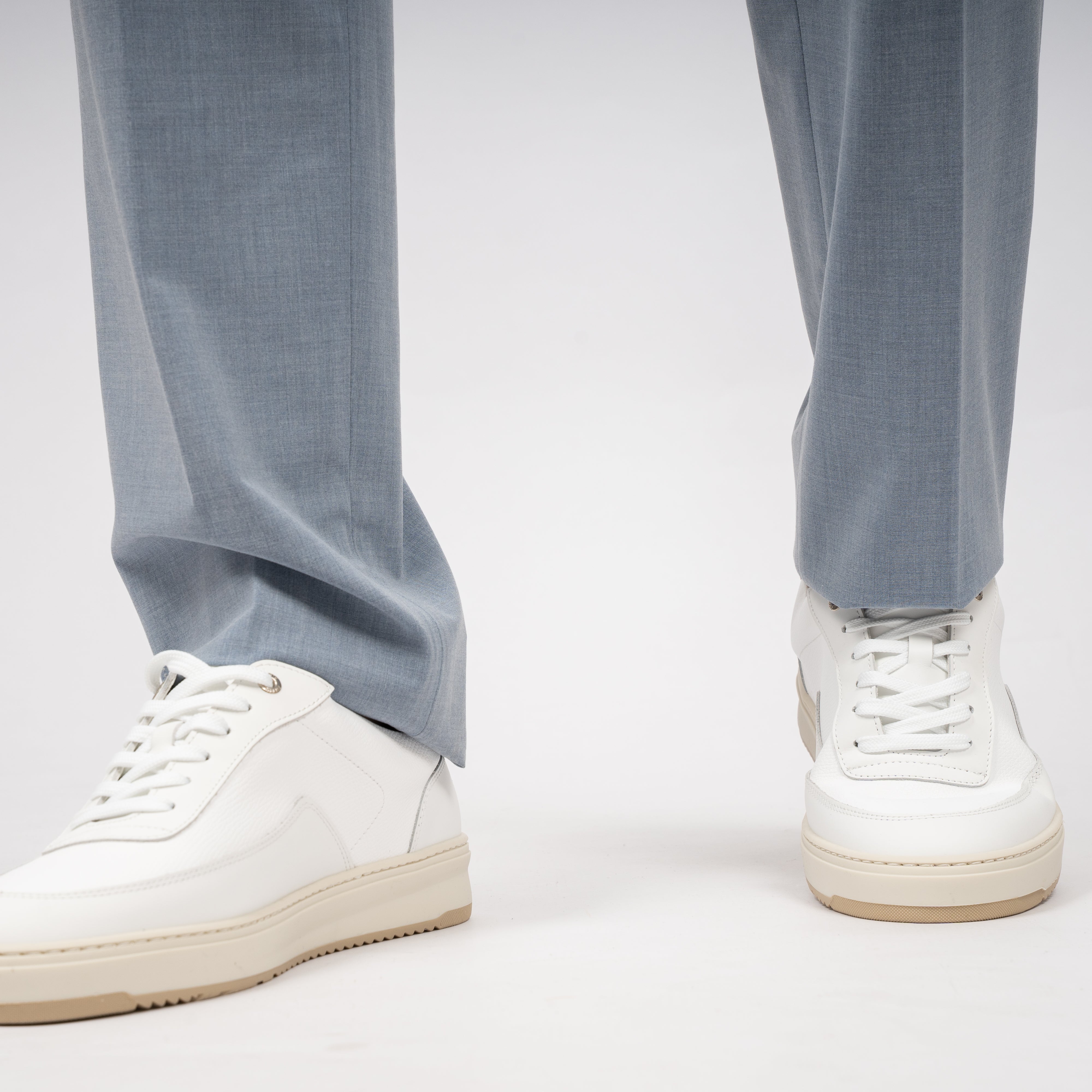 SEVEN DIALS Chino Lichtblauw | Bruno