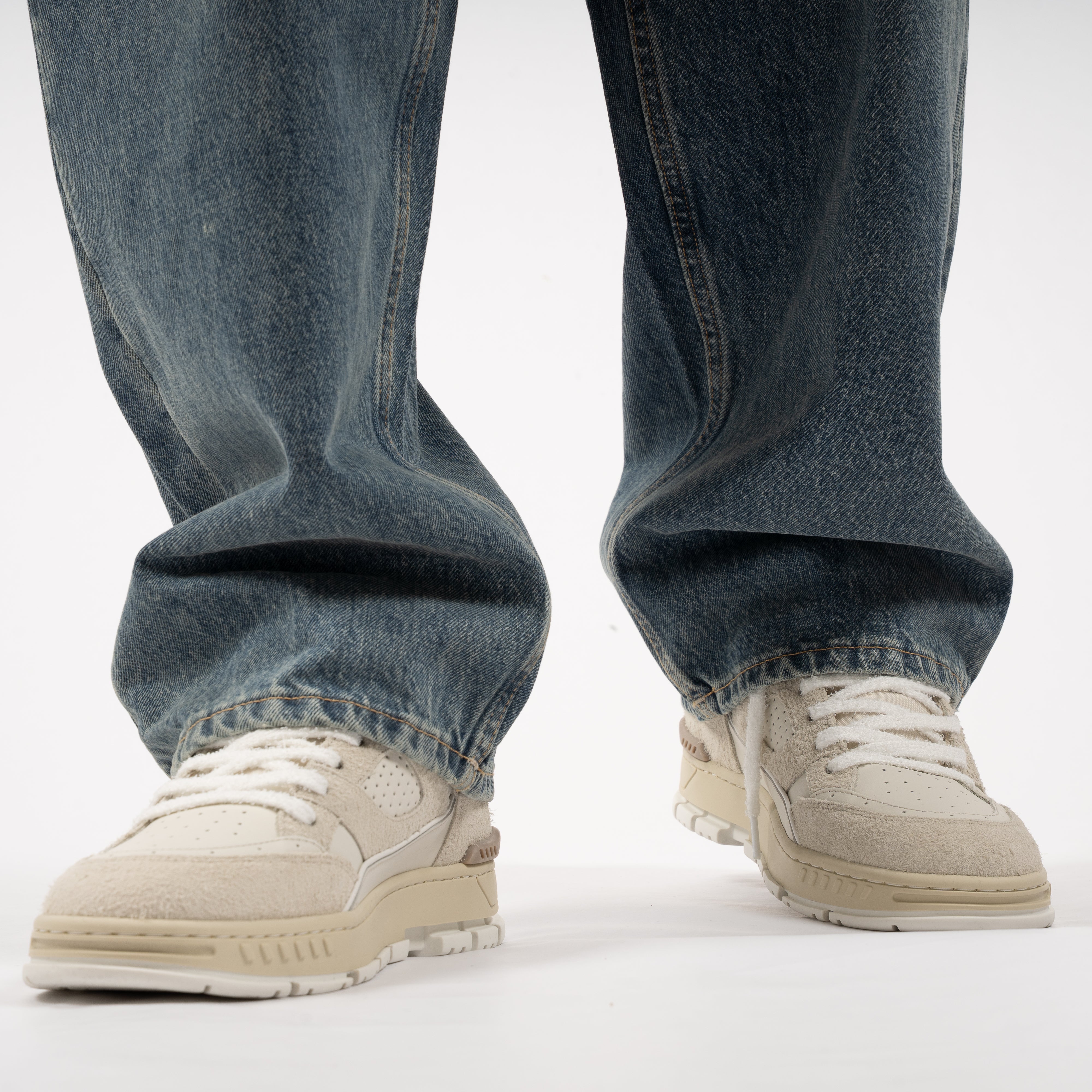 Tenue. Jeans Middenblauw | Jim Arroyo