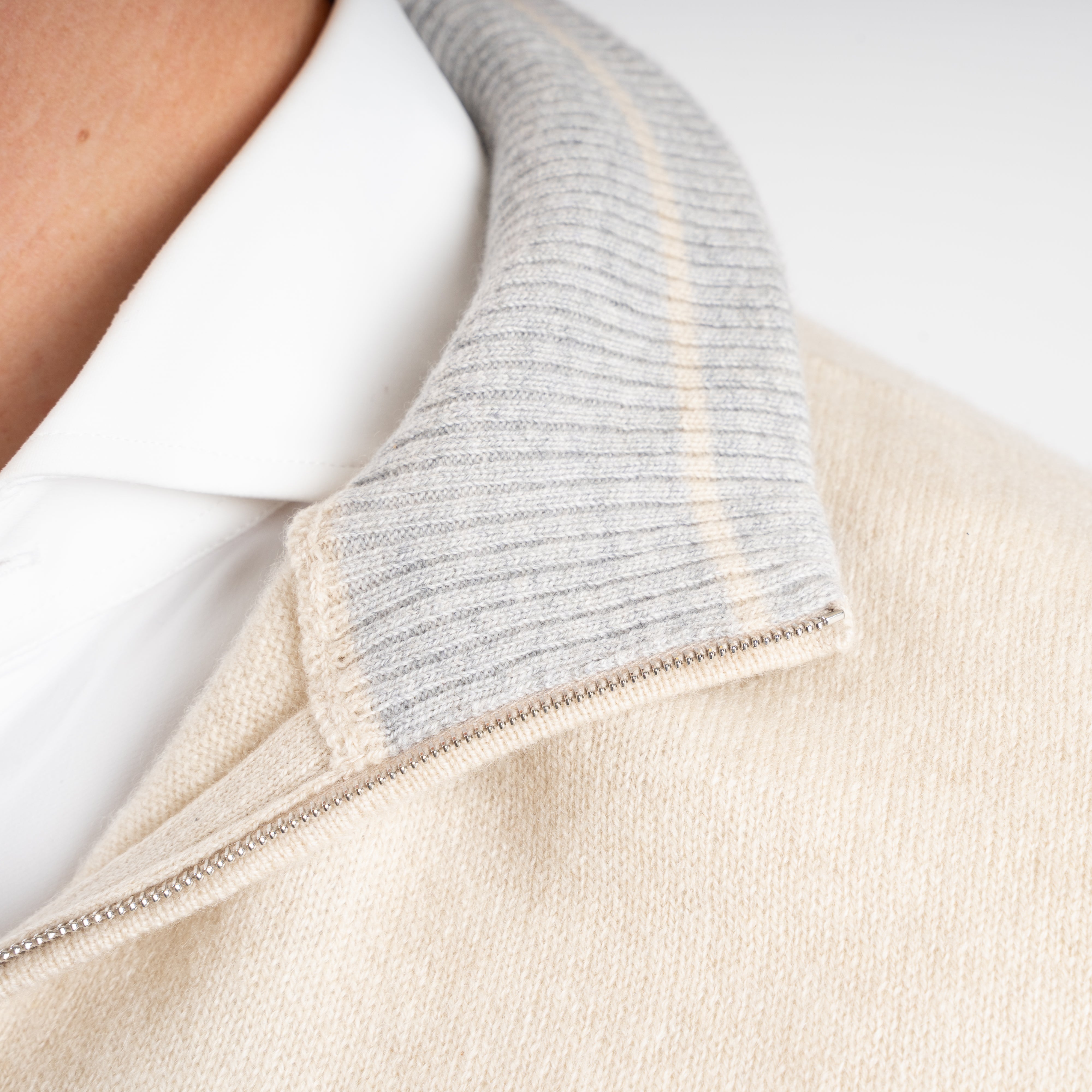Fedeli Gebreide Trui met Rits Beige | Favonio Persia Cashmere