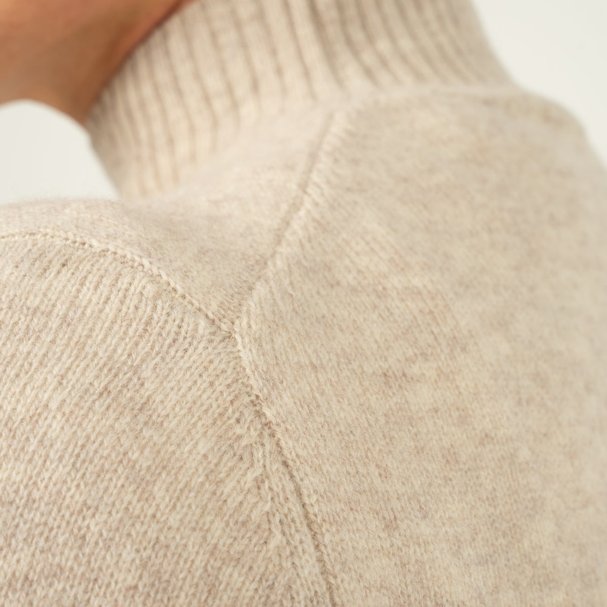 SEVEN DIALS Gebreide Turtleneck Trui Beige | Emsley