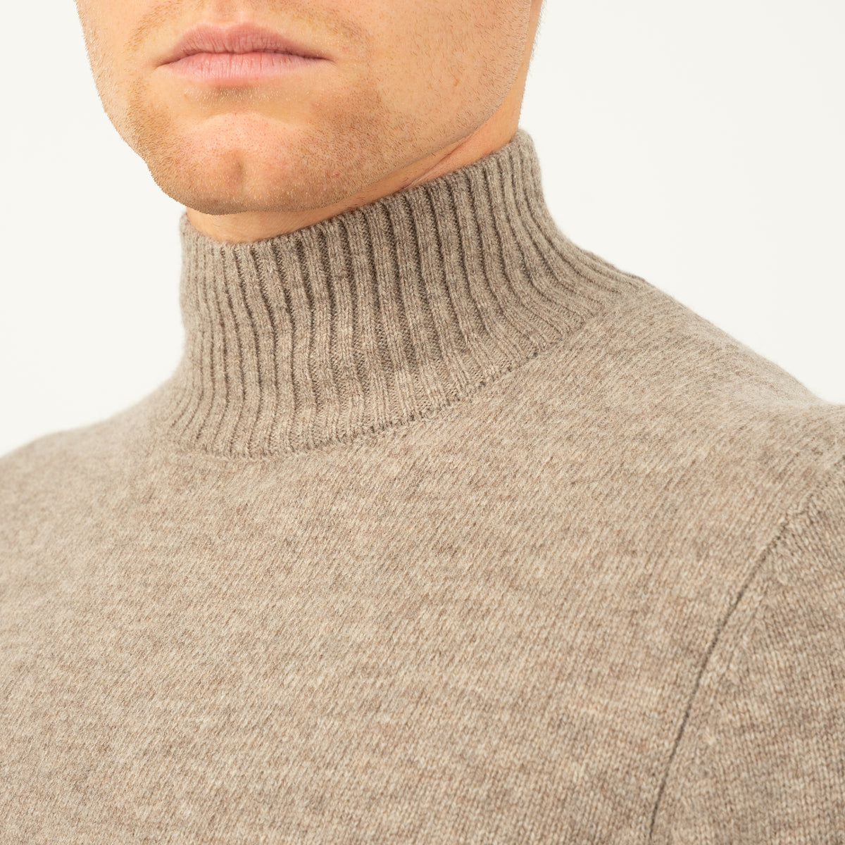 SEVEN DIALS Gebreide Turtleneck Trui Zand | Emsley