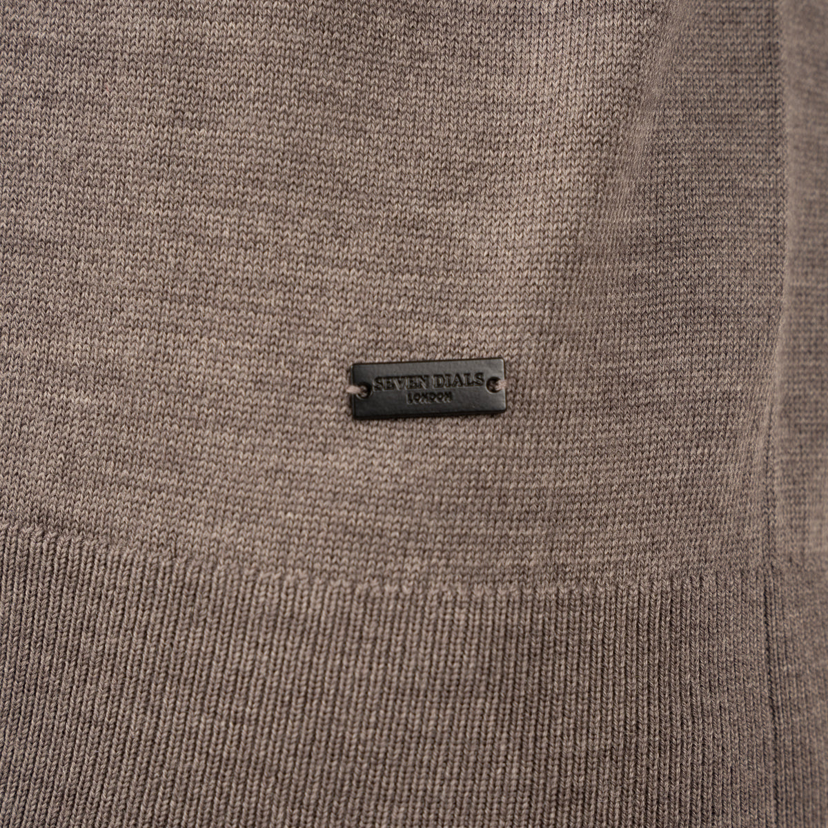 SEVEN DIALS Gebreide Buttonless Polotrui Taupe | Wyot