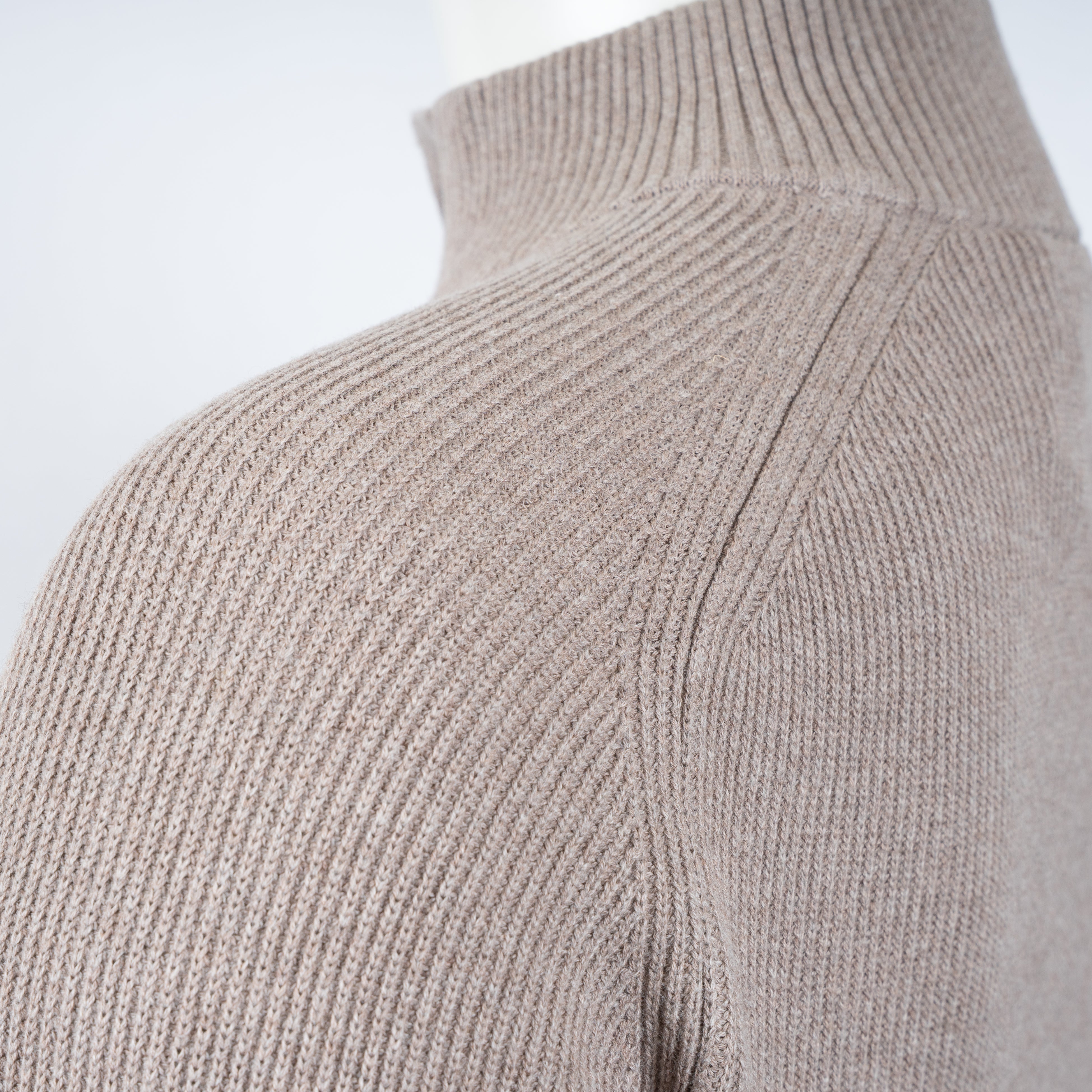 Genti Gebreide Trui met Knopenlijst Beige | Cotton