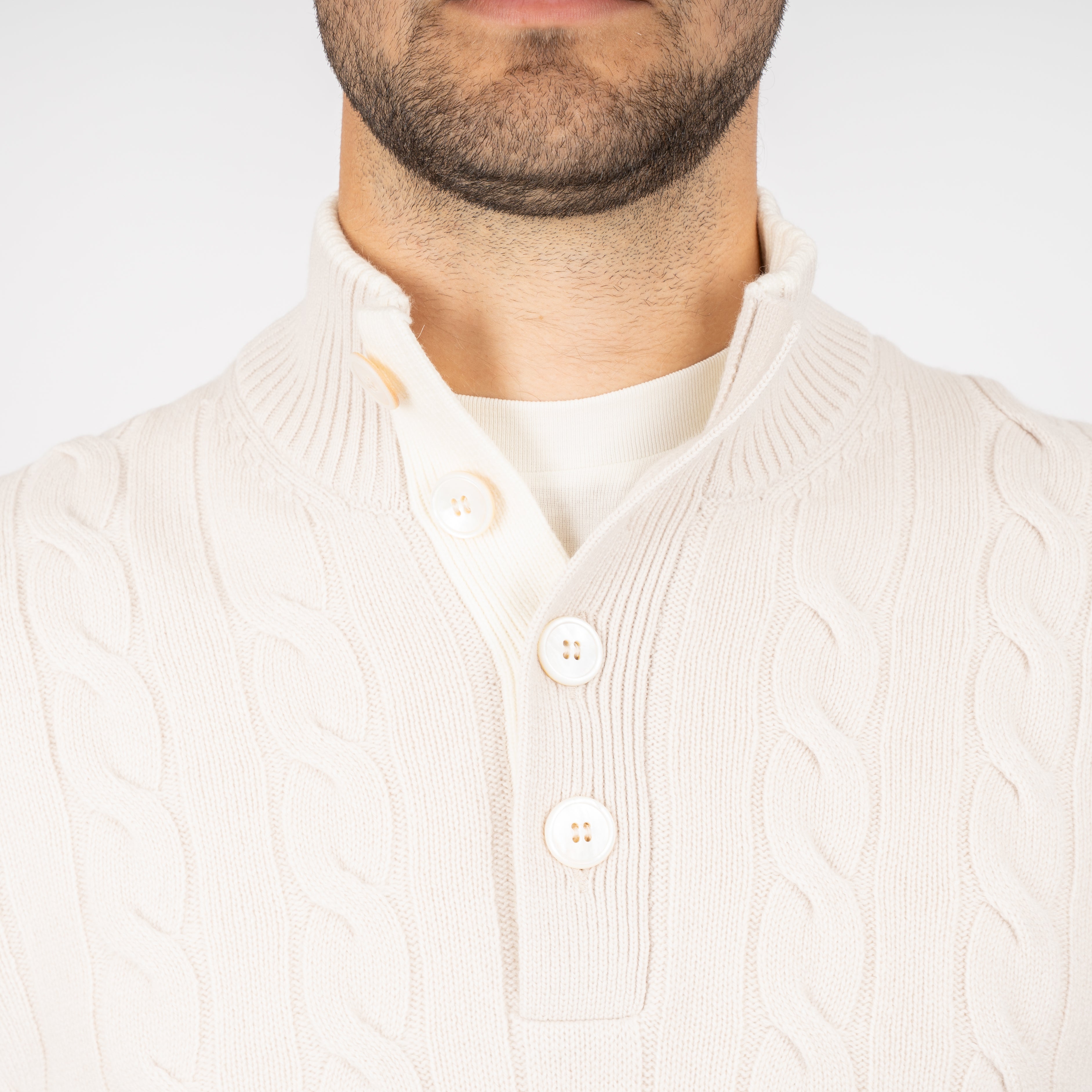Gran Sasso Gebreide Kabeltrui met Knopenlijst Crème | Cashmere Lana