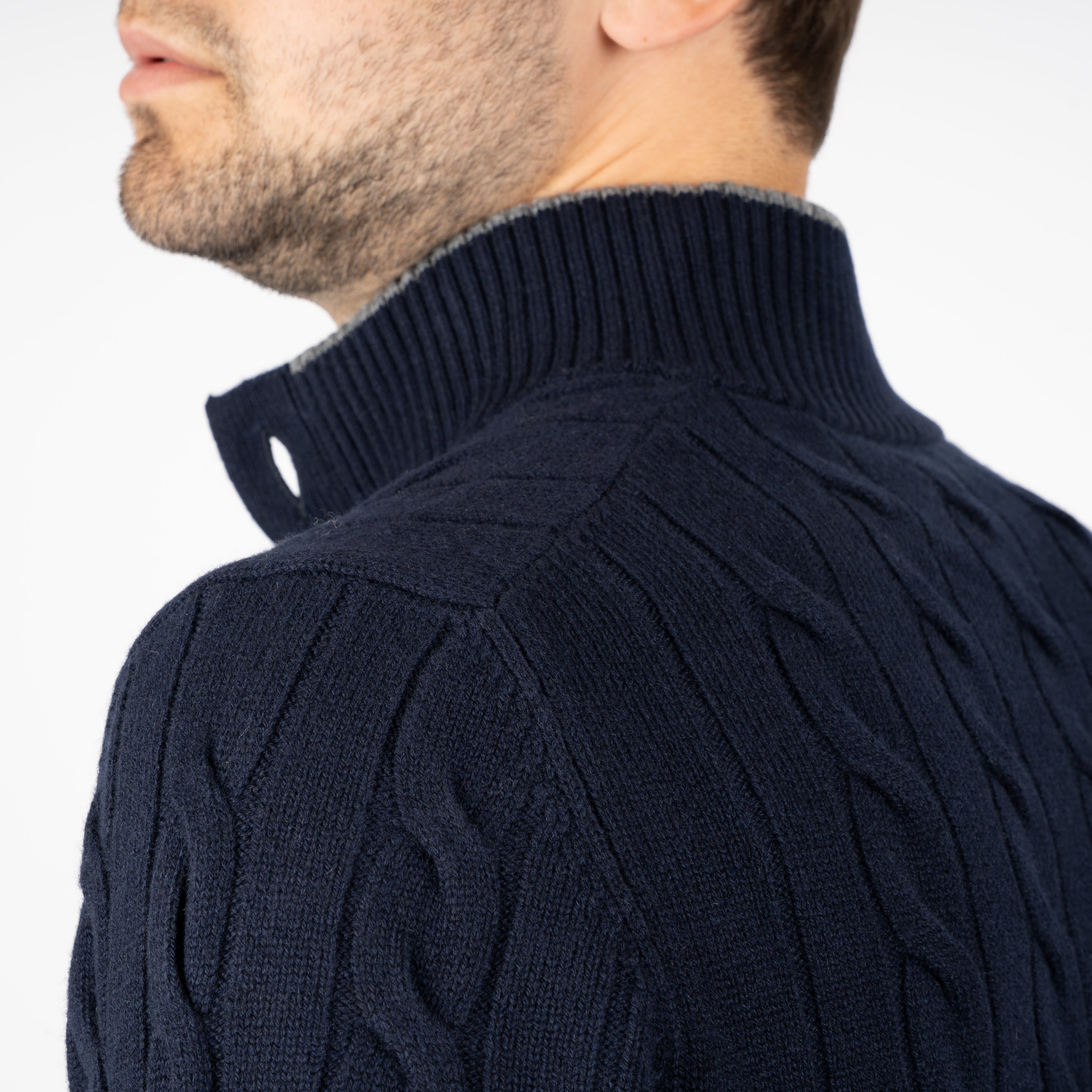 Gran Sasso Gebreide Kabeltrui met Knopenlijst Blauw | Cashmere Lana