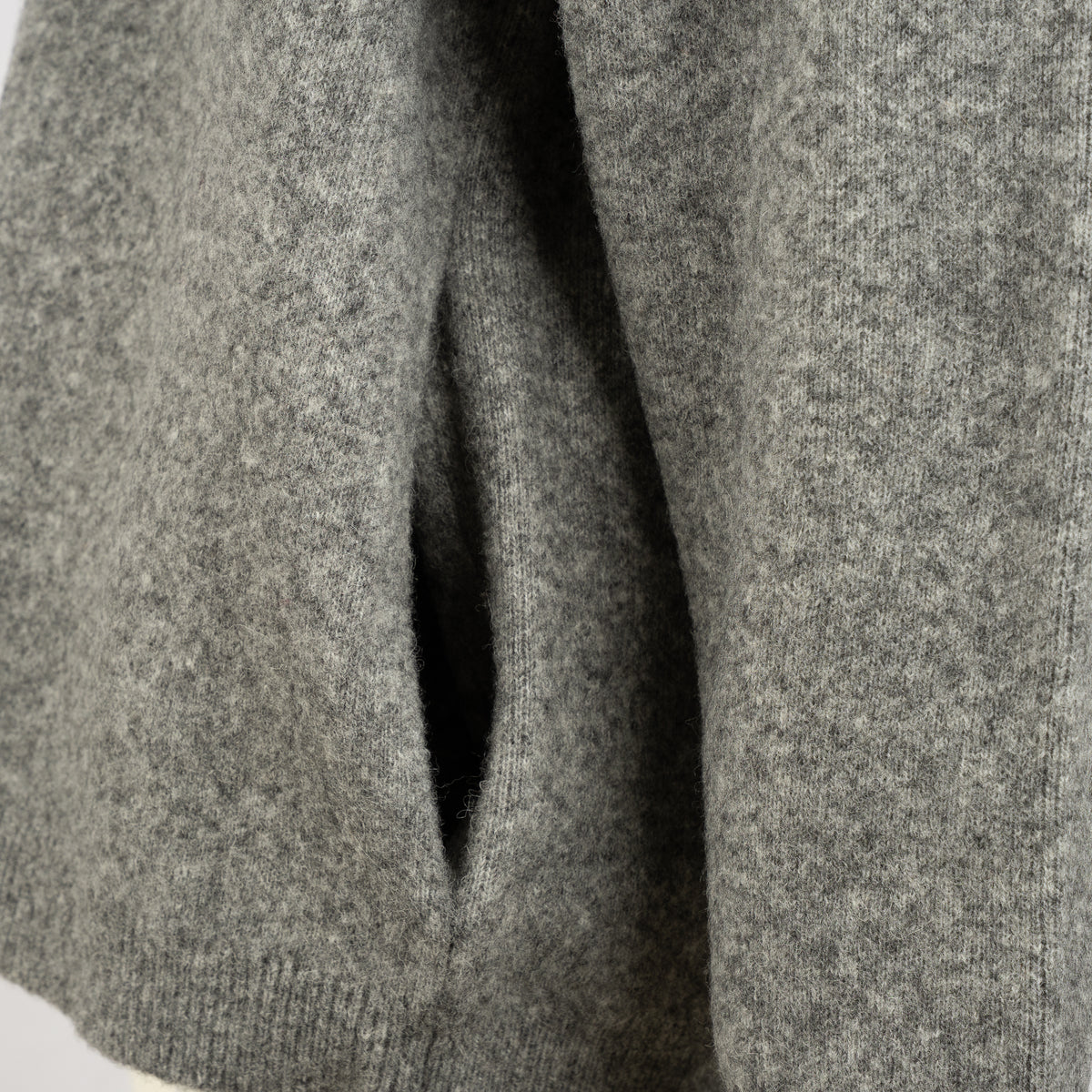 Hopeium Cardigan Grijs | Alpaca Blend Logo