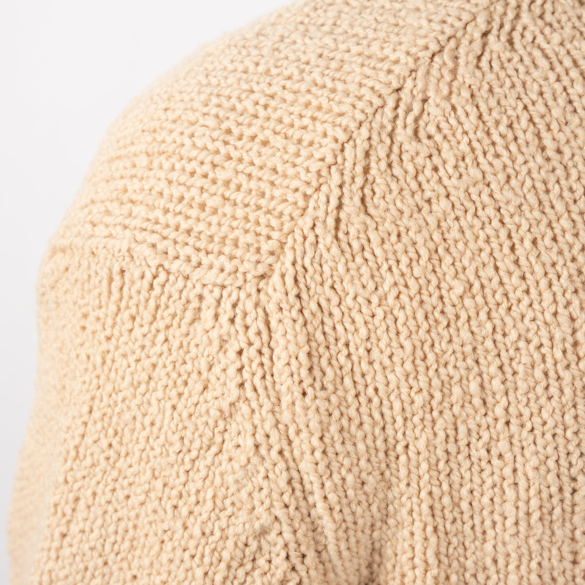 Gran Sasso Gebreid Knoopvest Beige