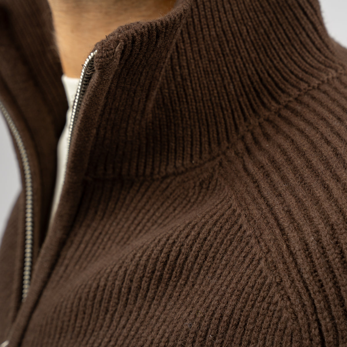 Flaneur Gebreid Vest Bruin | Badge Knit