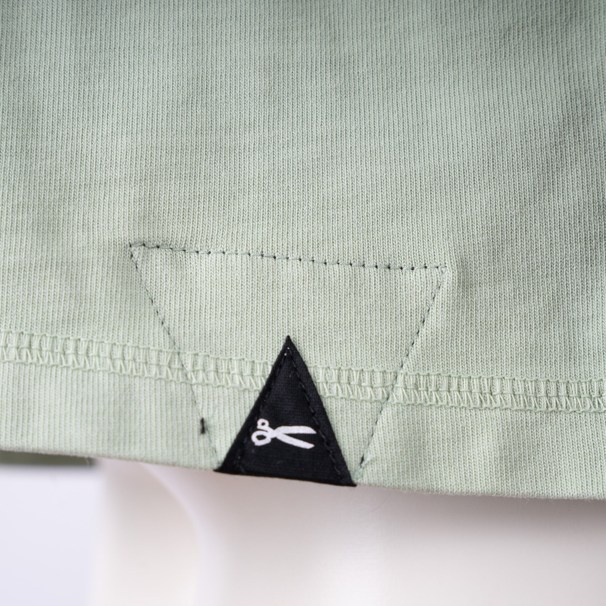 Denham T-Shirt Lichtgroen | Scissor Patch Tee
